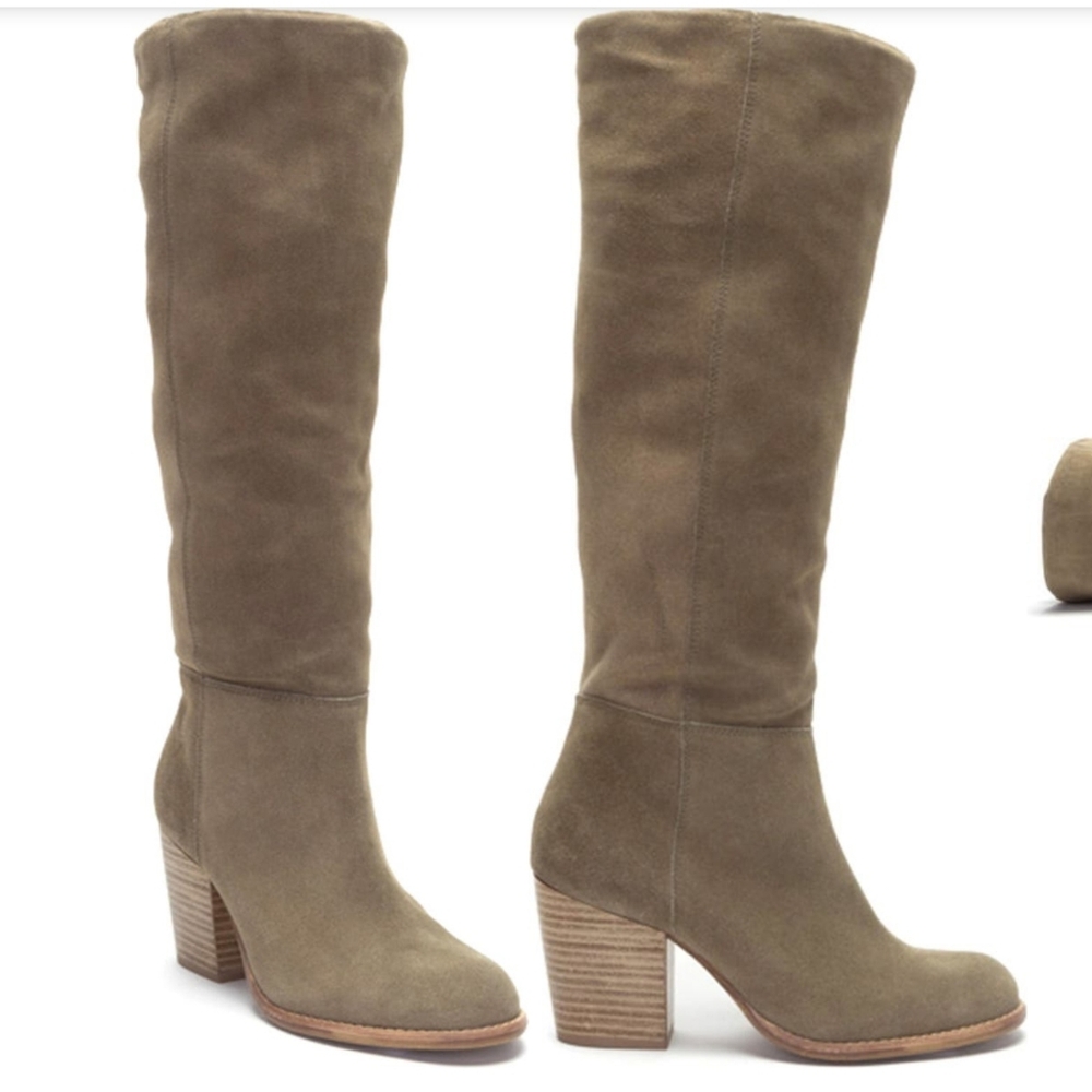 NWT Crevo Atty Pull On Suede Boot Sz 9